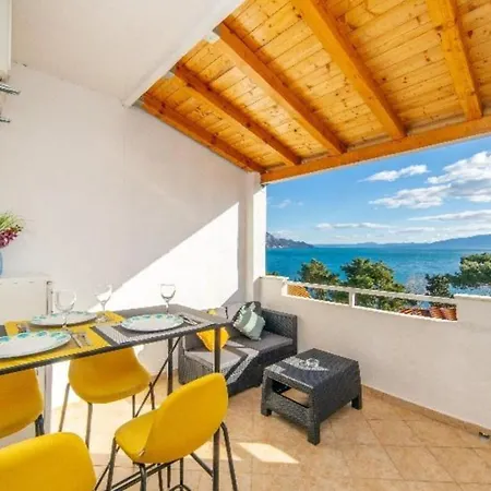 דירה With Sea View 3 *